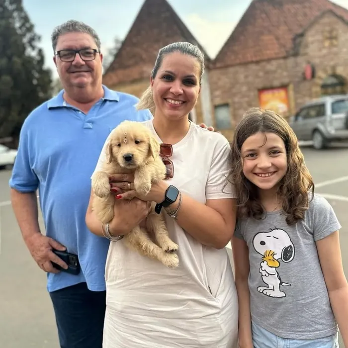 Família cliente do Canil Golden Prime: Família Monteiro com o Bob